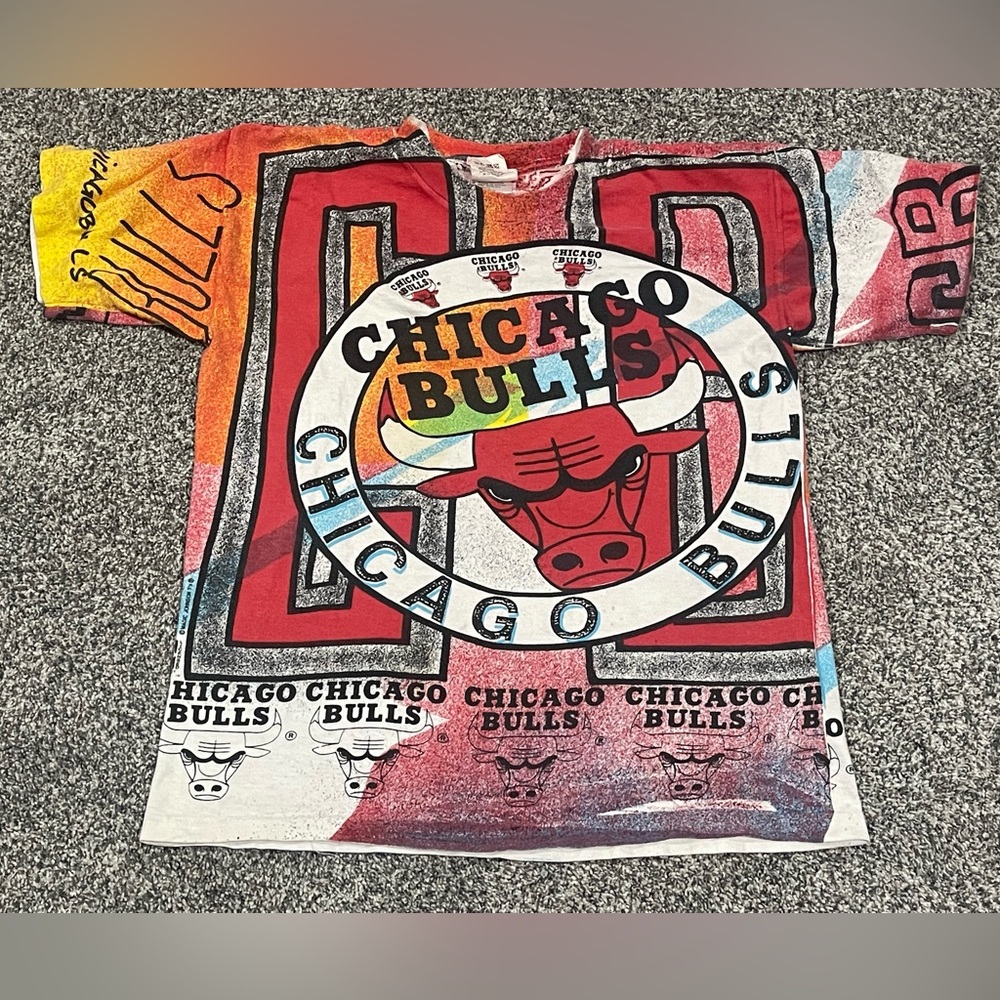 Rare Vintage MAGIC JOHNSON Ts Chicago Bulls CB All Over Print T Shirt 90s Medium